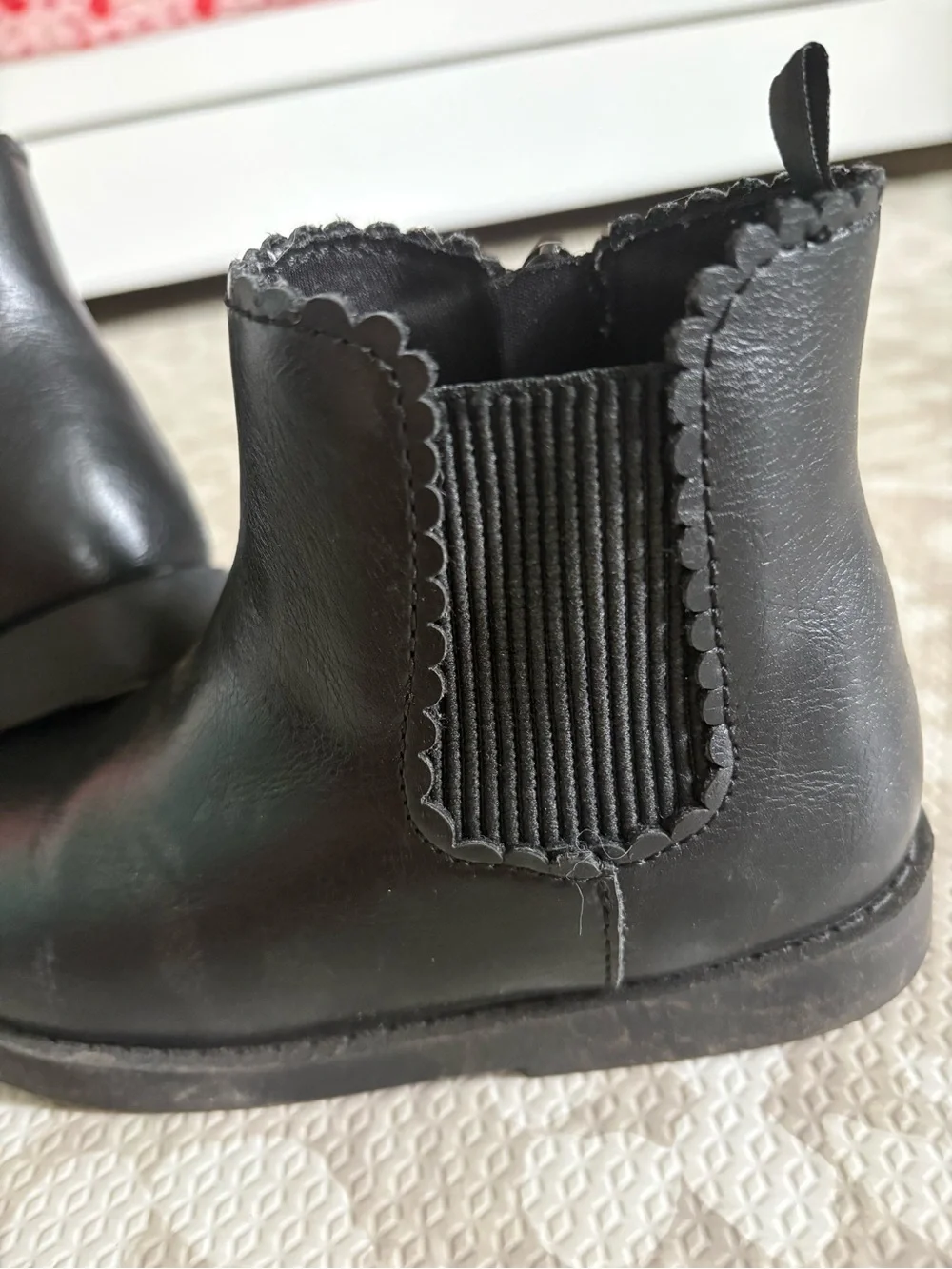 Old Navy toddler 9 booties